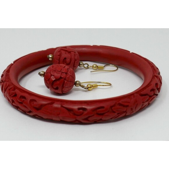 Carved Red Cinnabar Floral Flower Design Bangle Bracelet & Dangle Earrings Set - Picture 7 of 9
